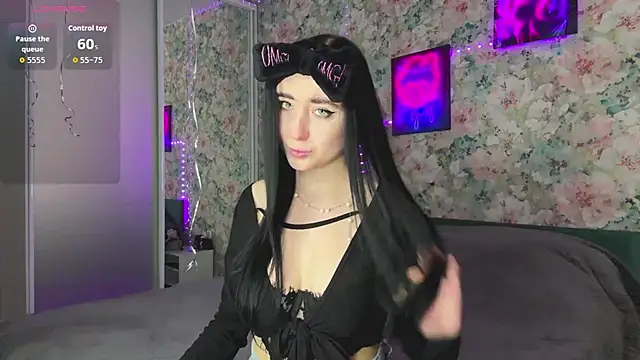 Snapshot of LizzyMooore chatting on 04/12/26, 10:29 LizzyMooore online show from 04/12/26, 10:29