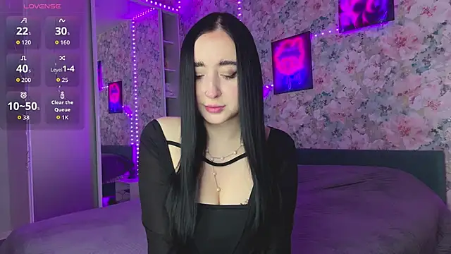 Snapshot of LizzyMooore chatting on 04/04/26, 02:12 LizzyMooore online show from 04/04/26, 02:12