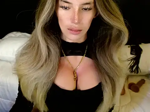 Snapshot of sizzling_cassie1 chatting on 07/02/26, 03:23 sizzling cassie1 online show from 07/02/26, 03:23