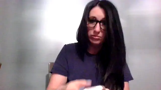 TheVictoriaWolf online show from 03/30/26, 09:44