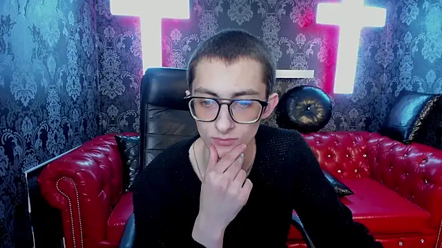 Snapshot of RonBevs chatting on 03/21/26, 07:18 RonBevs online show from 03/21/26, 07:18