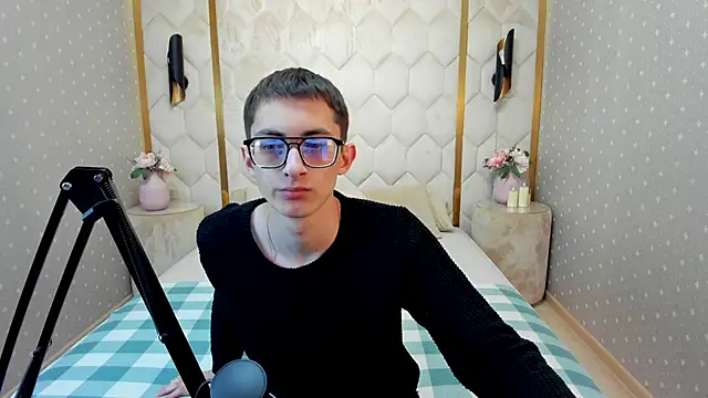 RonBevs online show from 05/06/26, 08:13