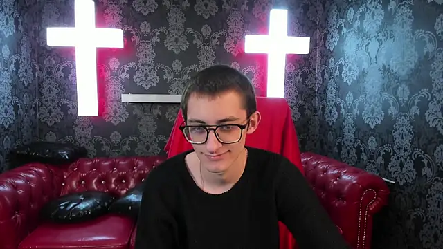 Snapshot of RonBevs chatting on 04/04/26, 07:20 RonBevs online show from 04/04/26, 07:20