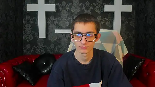 Snapshot of RonBevs chatting on 04/08/26, 08:43 RonBevs online show from 04/08/26, 08:43