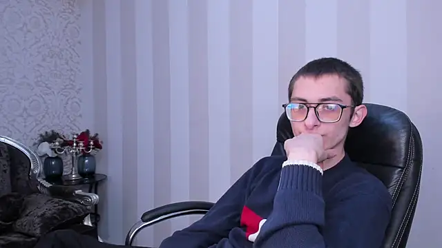 Snapshot of RonBevs chatting on 03/26/26, 07:12 RonBevs online show from 03/26/26, 07:12