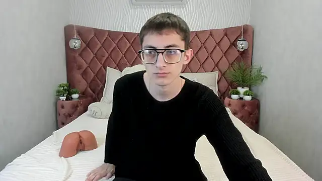 RonBevs online show from 05/23/26, 07:46