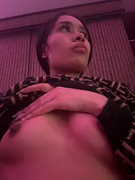 Snapshot of Zoe-_-din chatting on 03/31/26, 05:31 Zoe- -din online show from 03/31/26, 05:31