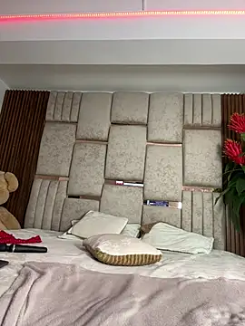 Snapshot of Zoe-_-din chatting on 04/02/26, 09:05 Zoe- -din online show from 04/02/26, 09:05