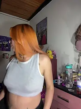 Snapshot of Saraaa_pink_ chatting on 04/09/26, 02:02 Saraaa pink online show from 04/09/26, 02:02