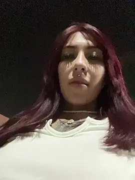 Snapshot of Saraaa_pink_ chatting on 03/15/26, 12:28 Saraaa pink online show from 03/15/26, 12:28