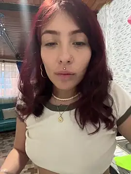 Snapshot of Saraaa_pink_ chatting on 03/13/26, 10:59 Saraaa pink online show from 03/13/26, 10:59