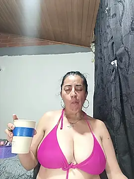 Snapshot of Alexandrina chatting on 02/04/26, 11:00 Alexandrina online show from 02/04/26, 11:00