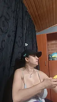 Snapshot of Alexandrina chatting on 01/11/26, 04:03 Alexandrina online show from 01/11/26, 04:03