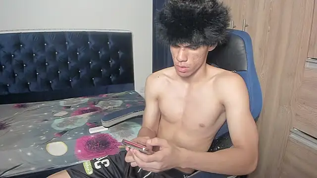 Snapshot of Josy_11 chatting on 04/08/26, 01:07 Josy 11 online show from 04/08/26, 01:07