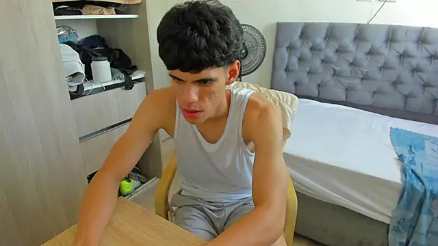 Snapshot of Josy_11 chatting on 03/31/26, 09:50 Josy 11 online show from 03/31/26, 09:50