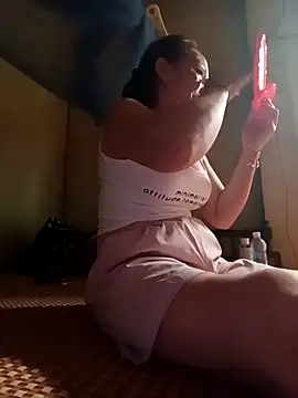 Lyly22x online show from 04/11/26, 12:18