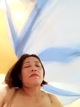 Lyly22x online show from 03/31/26, 10:28