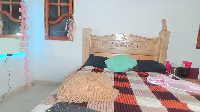 Snapshot of issi_belle__ chatting on 03/16/26, 11:29 issi belle online show from 03/16/26, 11:29