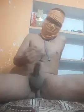 Snapshot of bodymassage455 chatting on 04/10/26, 08:05 bodymassage455 online show from 04/10/26, 08:05