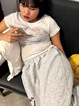 x-xingai2 online show from 04/15/26, 05:24