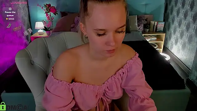 Alice Pleasance online show from 03/31/26, 08:27