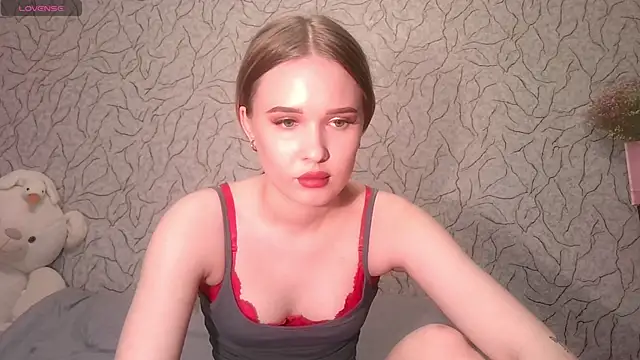 Alice Pleasance online show from 05/26/26, 02:26