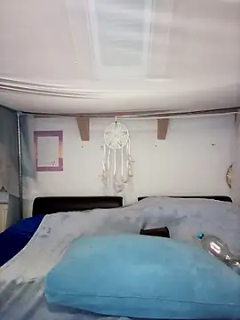 Snapshot of roxy_74 chatting on 04/13/26, 08:40 roxy 74 online show from 04/13/26, 08:40