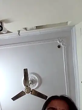 Snapshot of saniya_008 chatting on 04/09/26, 06:41 saniya 008 online show from 04/09/26, 06:41