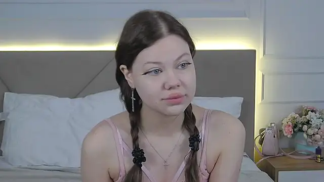 Sophie Rays online show from 04/18/26, 03:53