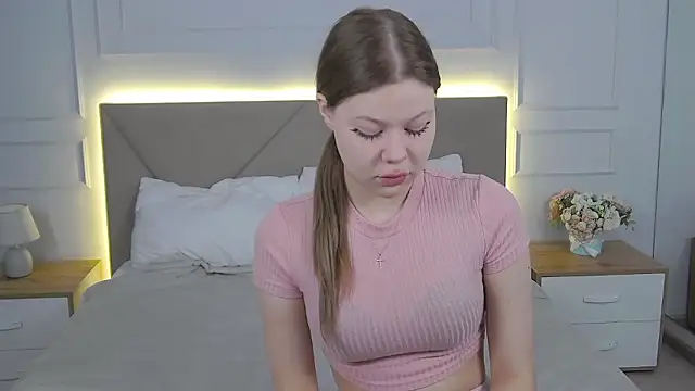 Sophie Rays online show from 03/17/26, 04:15