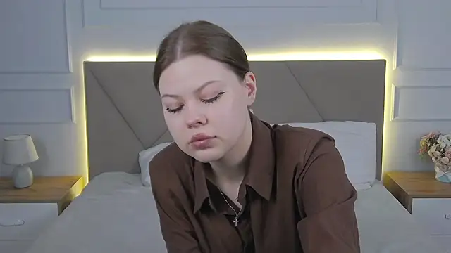 Sophie Rays online show from 03/12/26, 01:48