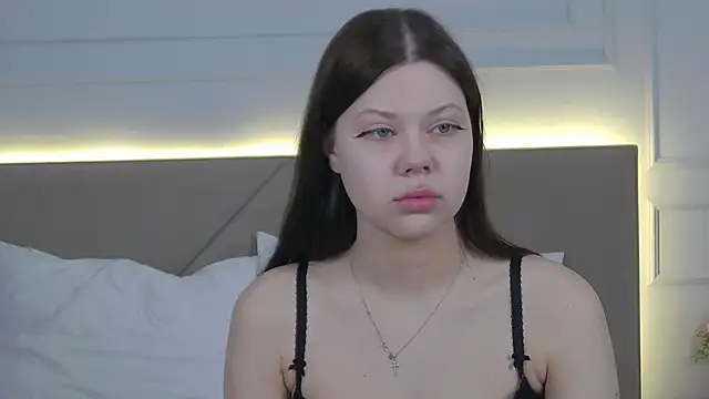 Sophie Rays online show from 04/11/26, 03:58