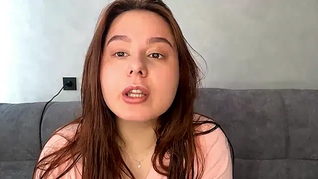 Snapshot of Ellaizatelly chatting on 03/21/26, 05:30 Ellaizatelly online show from 03/21/26, 05:30