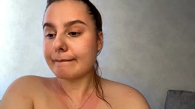 Snapshot of Ellaizatelly chatting on 03/22/26, 11:23 Ellaizatelly online show from 03/22/26, 11:23