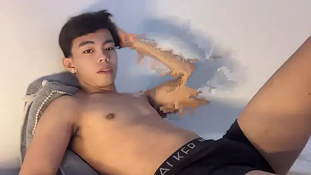 Snapshot of hottasianboy chatting on 03/15/26, 12:56 hottasianboy online show from 03/15/26, 12:56