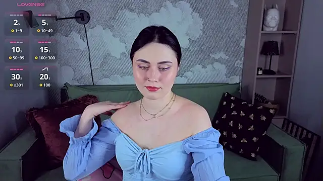 NoraLumi online show from 04/11/26, 08:45