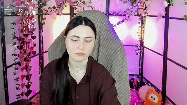 NoraLumi online show from 04/04/26, 12:45