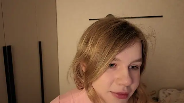 AureliaAngel online show from 04/17/26, 10:01