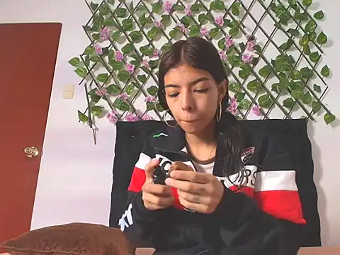 Sweet Scarlett  online show from 04/17/26, 02:09