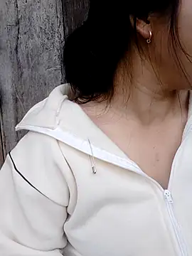 Snapshot of chekoko chatting on 03/19/26, 02:44 chekoko online show from 03/19/26, 02:44