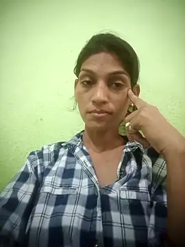 nidhiyadav00 online show from 05/19/26, 01:43