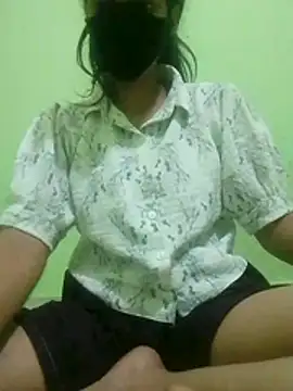 nidhiyadav00 online show from 05/03/26, 08:34