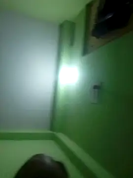 nidhiyadav00 online show from 04/13/26, 09:19