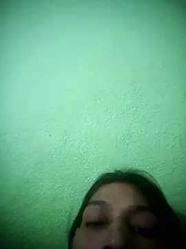 nidhiyadav00 online show from 04/07/26, 07:04