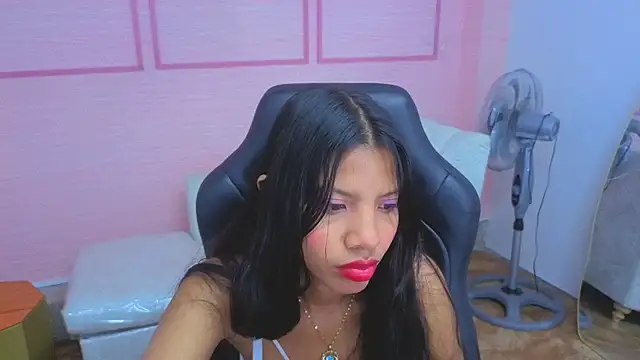 Snapshot of emily_smith_t chatting on 06/03/26, 12:39 emily smith t online show from 06/03/26, 12:39
