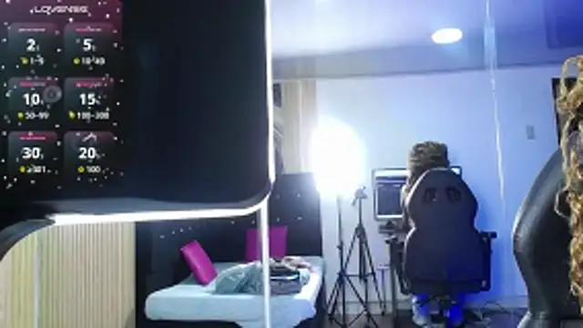 Snapshot of Ebony_rizon chatting on 03/24/26, 01:33 Ebony rizon online show from 03/24/26, 01:33