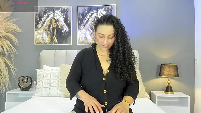 Snapshot of VaniaRouse chatting on 03/26/26, 02:26 VaniaRouse online show from 03/26/26, 02:26