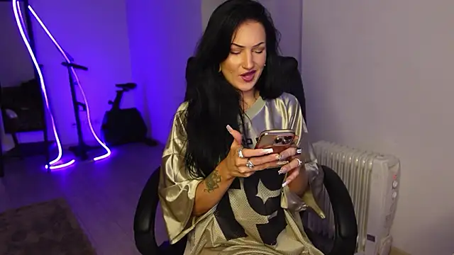 Snapshot of Nicky_Diam chatting on 03/21/26, 08:57 Nicky Diam online show from 03/21/26, 08:57