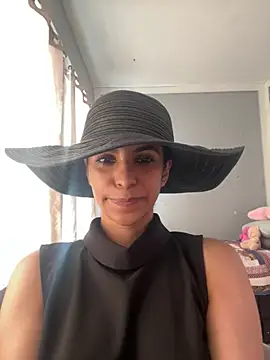karlatiburcio online show from 05/26/26, 02:37