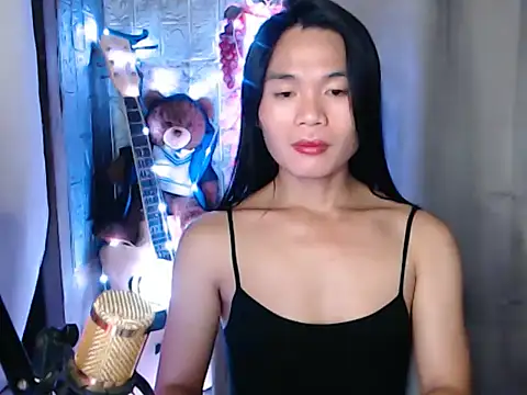 small 13 online show from 03/16/26, 03:48